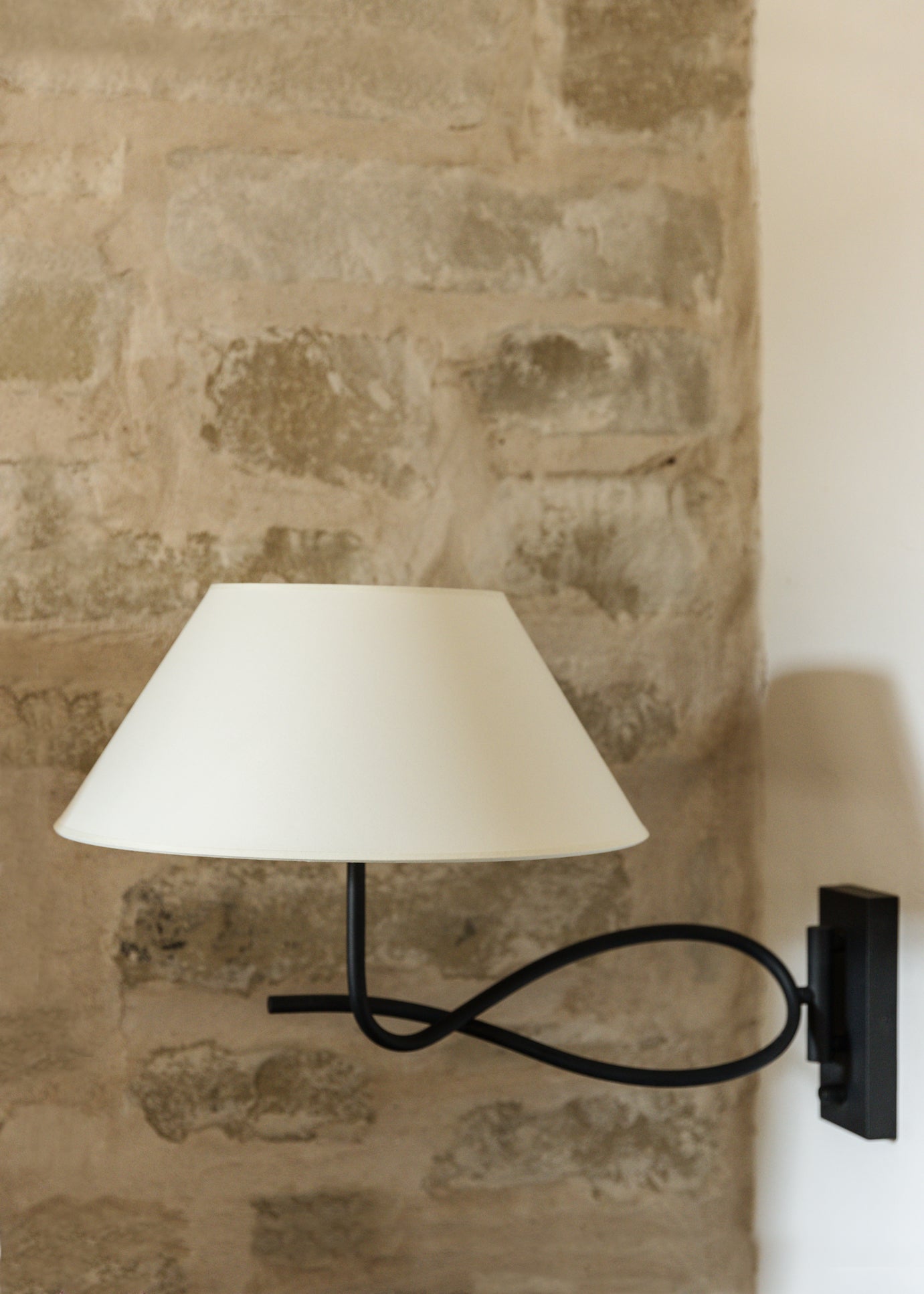 Ali Sconce by Colin King