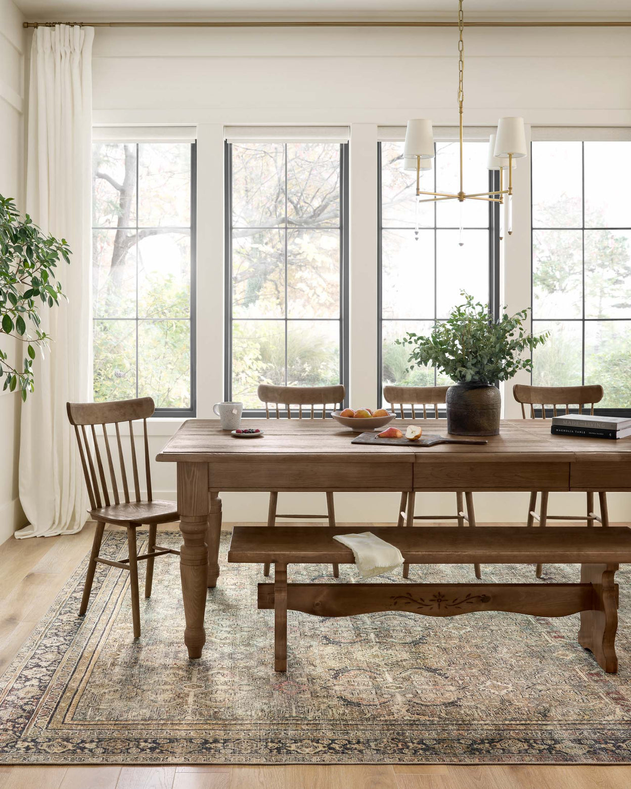 Layla Olive / Charcoal Rug